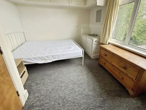 Photo 19- click for photo gallery